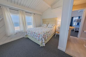 3 chambres, fer et planche à repasser, Wi-Fi, draps fournis