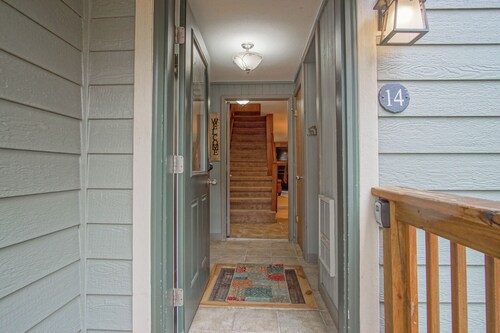 Powderidge #14:  2 Bedrooms, 2.5 Bath: Slope Side, Wood Fireplace.