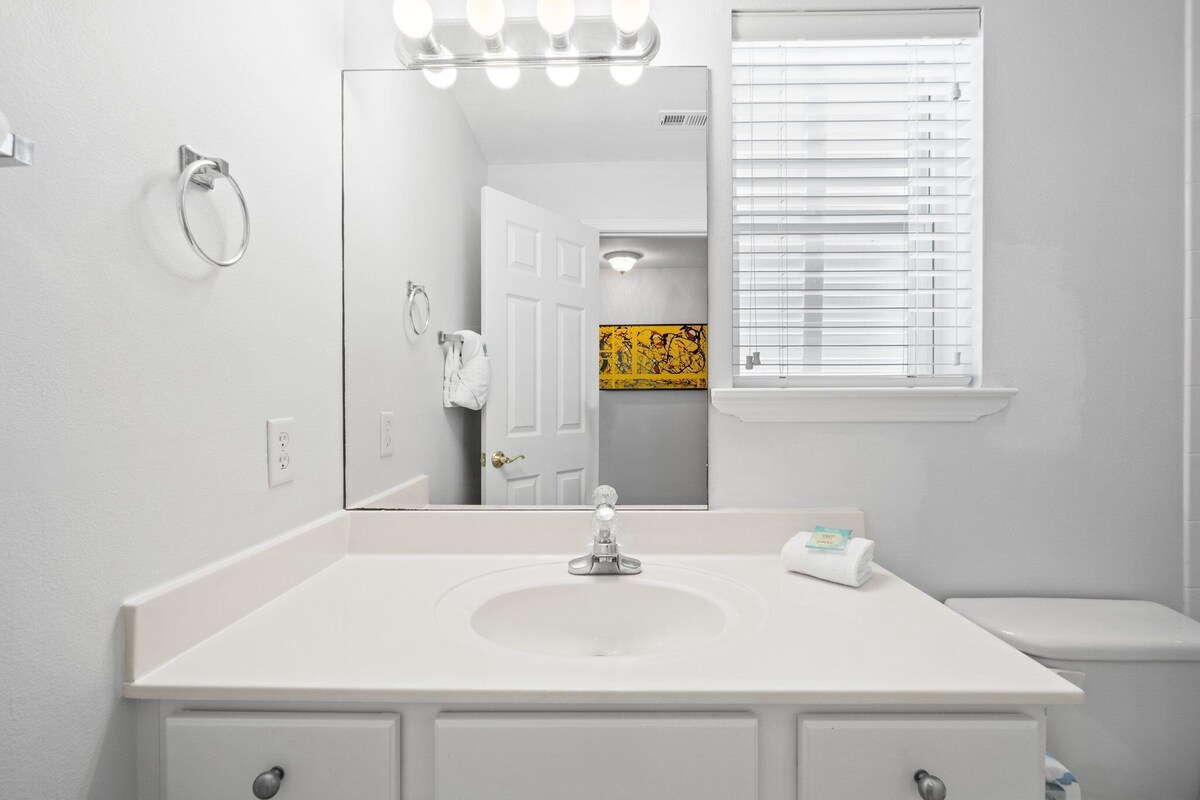 Photo 58 of Pet Friendly! 5 BR/5.5 Bath Luxury~Private Pool~Cabana~Steps to Beach