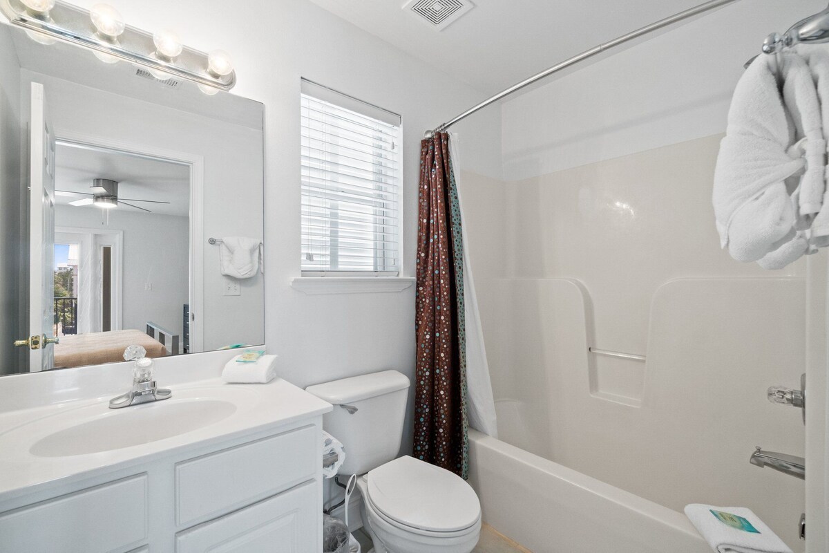 Photo 51 of Pet Friendly! 5 BR/5.5 Bath Luxury~Private Pool~Cabana~Steps to Beach