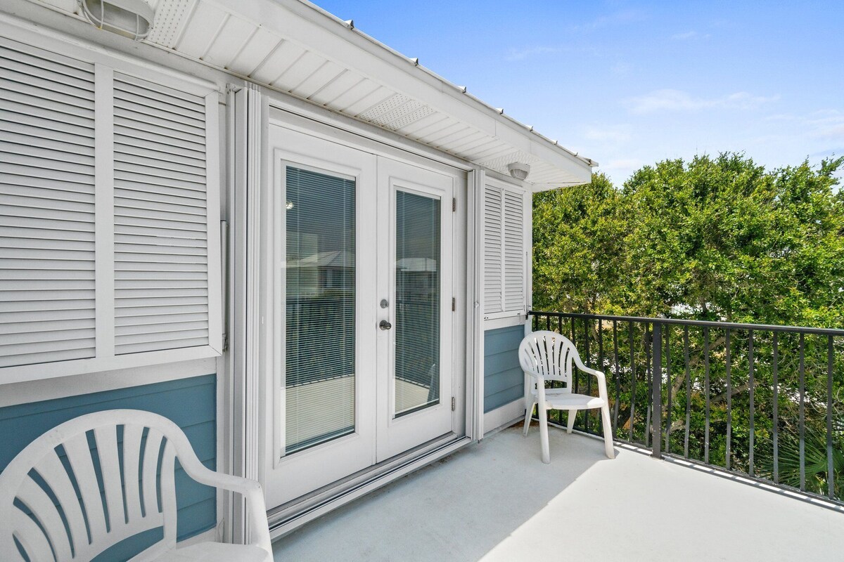 Photo 70 of Pet Friendly! 5 BR/5.5 Bath Luxury~Private Pool~Cabana~Steps to Beach