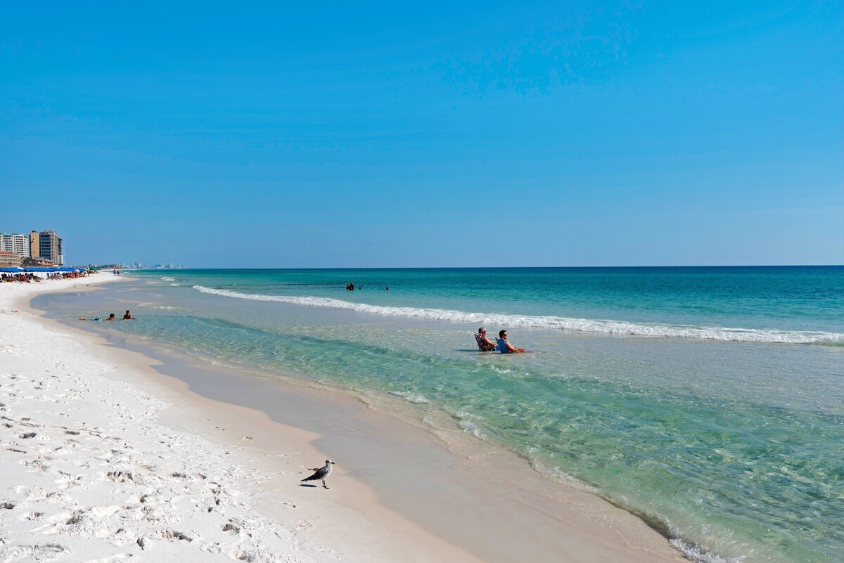 Photo 4 of Pet Friendly! 5 BR/5.5 Bath Luxury~Private Pool~Cabana~Steps to Beach