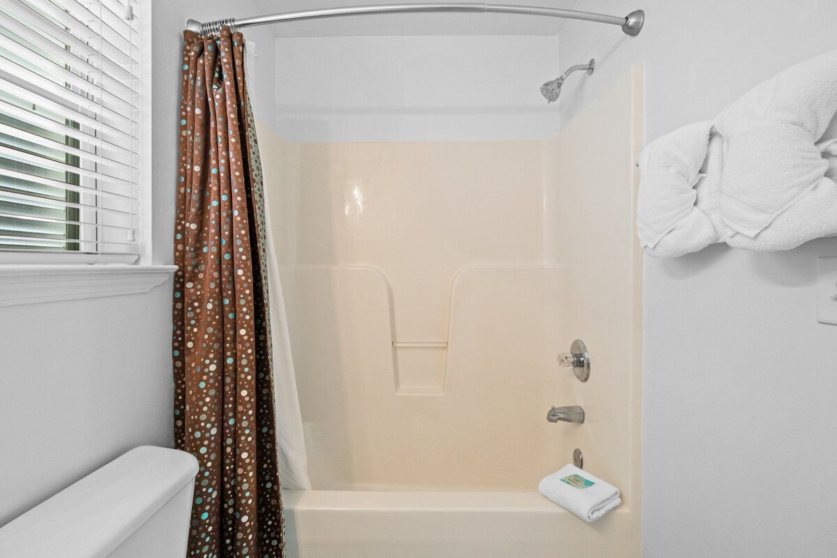 Photo 52 of Pet Friendly! 5 BR/5.5 Bath Luxury~Private Pool~Cabana~Steps to Beach