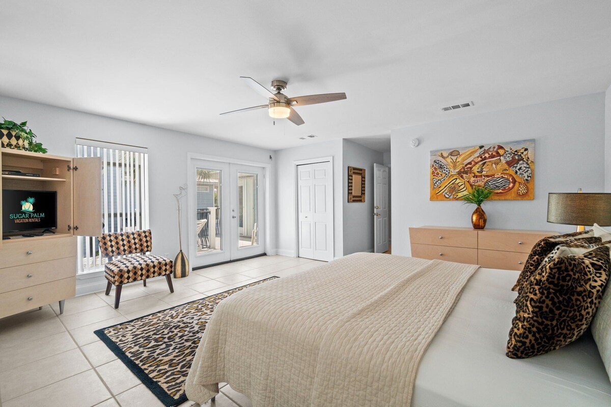 Photo 37 of Pet Friendly! 5 BR/5.5 Bath Luxury~Private Pool~Cabana~Steps to Beach