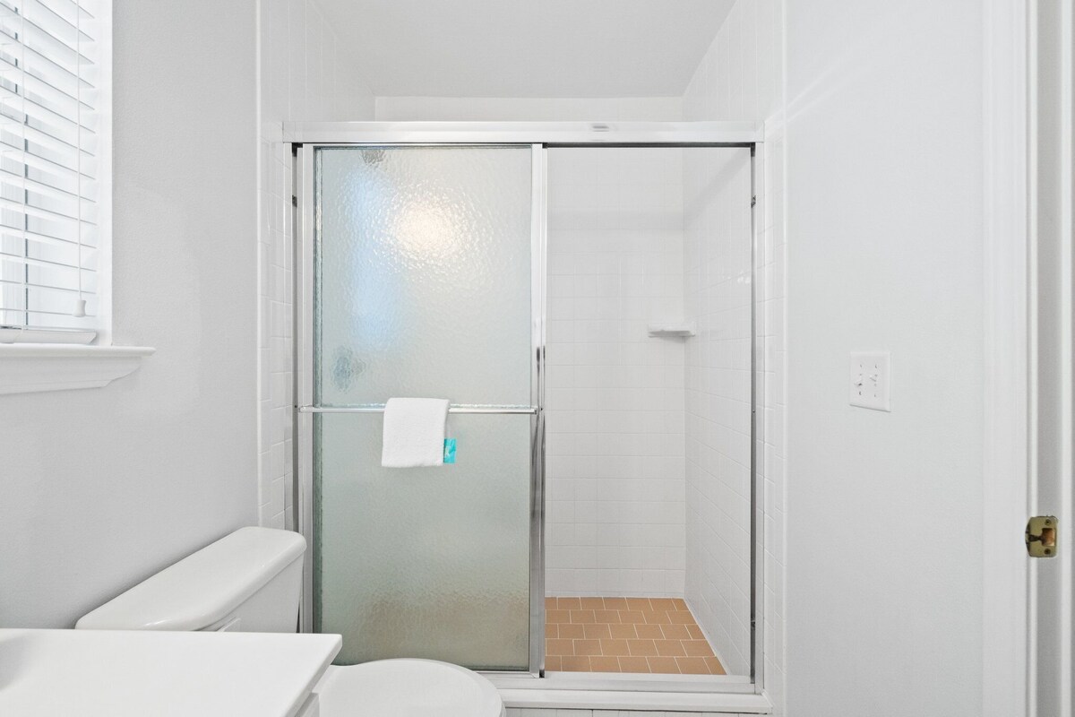 Photo 59 of Pet Friendly! 5 BR/5.5 Bath Luxury~Private Pool~Cabana~Steps to Beach