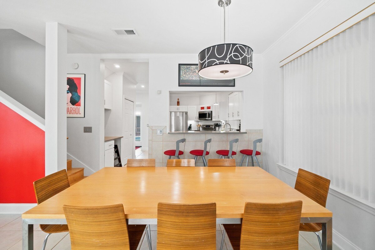 Photo 16 of Pet Friendly! 5 BR/5.5 Bath Luxury~Private Pool~Cabana~Steps to Beach