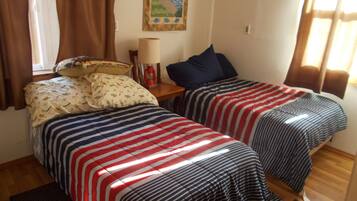 3 bedrooms, bed sheets, wheelchair access
