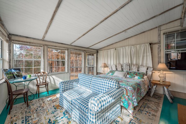 7 chambres, fer et planche à repasser, draps fournis