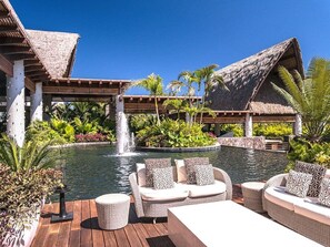 Piscine extérieure, piscine chauffée