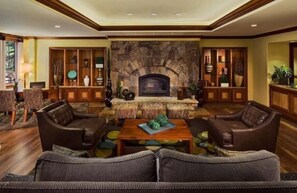 Interior - 2BR-2Bath, Private Hot Tub, Full Condo - Walk to Beaver Lifts & Town (Breckenridge)