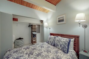 2 bedrooms, internet, bed sheets