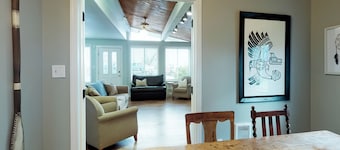 Bayfront guest house - amazing view of Westport Marina, near Float 3 & museum