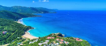 Panoramic Ocean Views, Secluded Beach, King Bed and Outdoor Shower