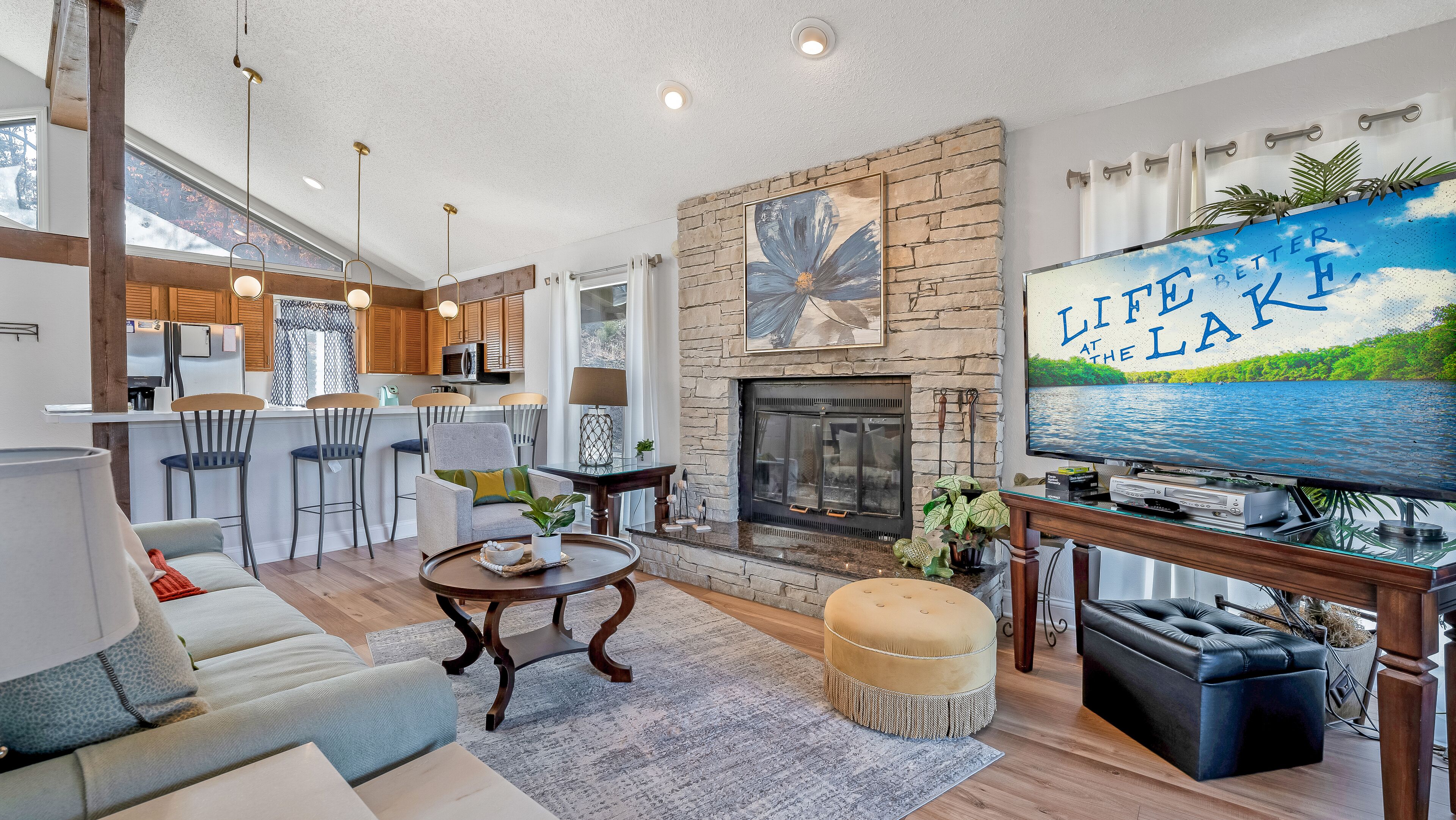 Smart TV, fireplace, DVD player