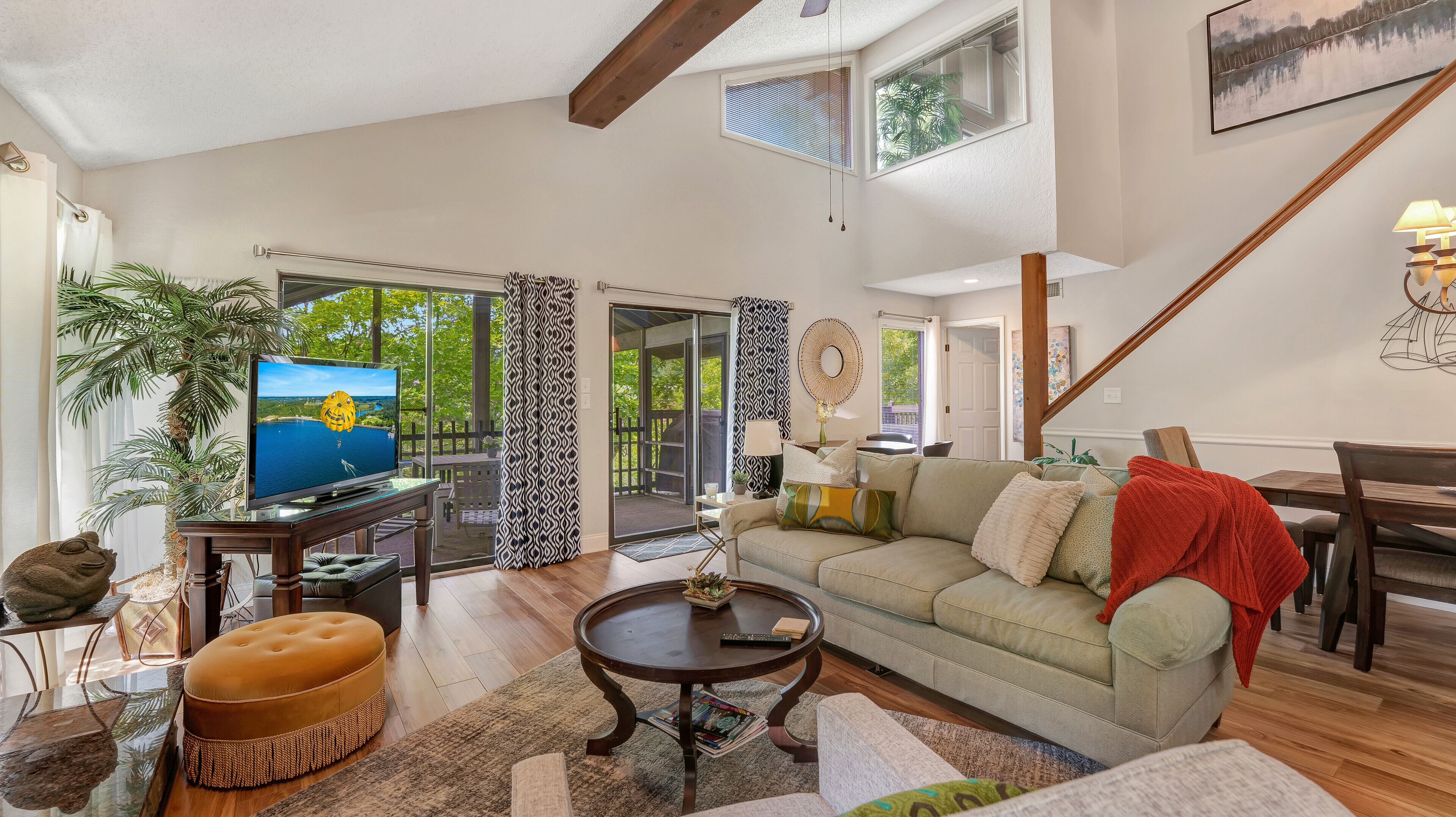 Smart TV, fireplace, DVD player