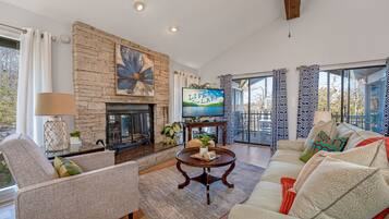 Smart TV, fireplace, DVD player