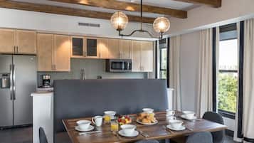 Appart'hôtel Présidentiel, plusieurs lits, non-fumeurs, cuisine (2 Bedrooms) | Coffres-forts dans les chambres, rideaux occultants
