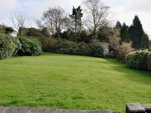 Property grounds - 3 bedroom accommodation in Lanjeth, near St Austell (Lanjeth, near St Austell)