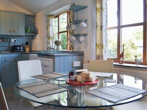 Dining - 3 bedroom accommodation in Mark, Highbridge (Mark, Highbridge)