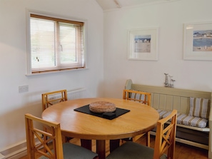 Dining - 2 bedroom accommodation in Horton, near Ilminster (Horton, near Ilminster)