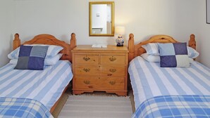 2 bedrooms, WiFi (free), bed sheets - 2 bedroom accommodation in Horton, near Ilminster (Horton, near Ilminster)