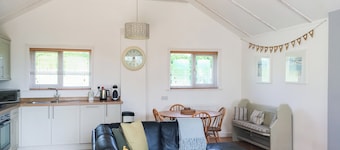 2 bedroom accommodation in Horton, near Ilminster