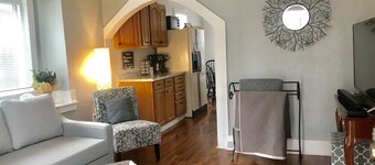 Sweetheart City Guest House - Loveland Colorado (hele hjemmet + inngjerdet bakgård)