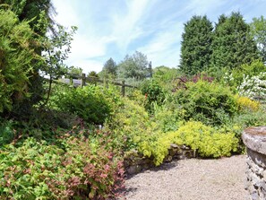 Property grounds - 3 bedroom accommodation in Cromford, near Matlock (Cromford, near Matlock)