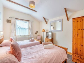 1 quarto, Wi-Fi de cortesia, roupa de cama