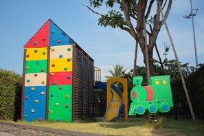 Children’s area - Deluxe apartment with free pool, fitness & yoga (District 2, Ho Chi Minh City)