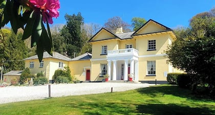 Rosecraddoc Manor - Lakeview