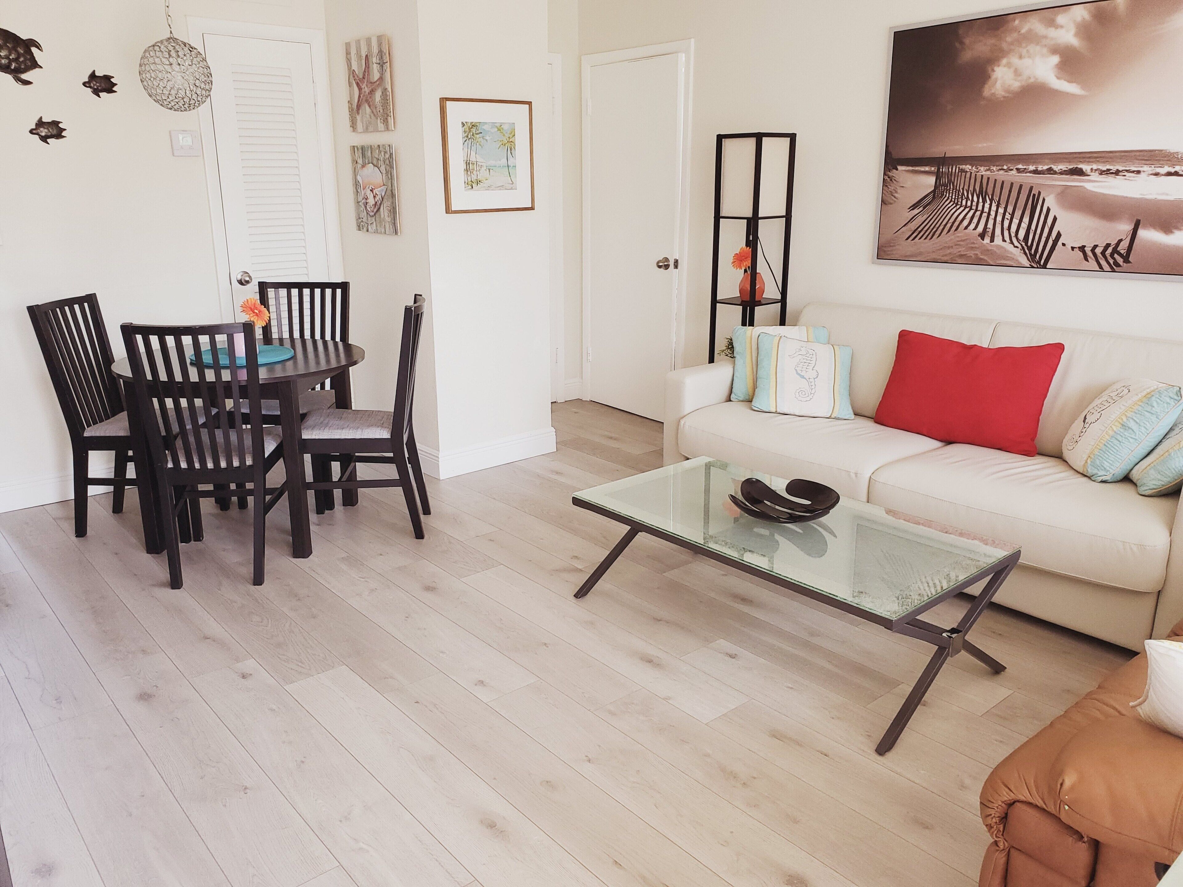 Pasos De Retiro Que Invitan A La Playa - Hermoso Condominio 1br / 1b Junto Al Océano - Pompano Beach