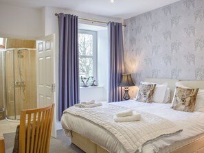 3 bedrooms, free WiFi, bed sheets