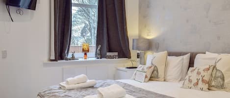 3 bedrooms, free WiFi, bed sheets