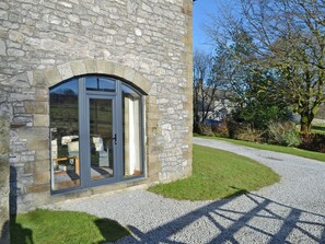 تفاصيل الفندق من الخارج