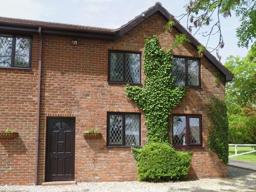 2 bedroom accommodation in Addlethorpe