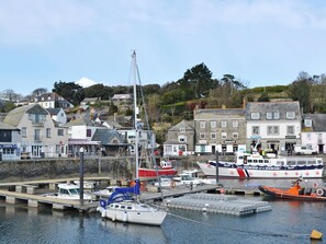 Marina - 2 bedroom accommodation in Little Petherick, near Padstow (Little Petherick, near Padstow)