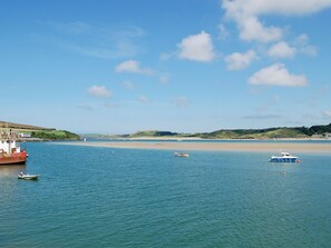 Beach - 2 bedroom accommodation in Little Petherick, near Padstow (Little Petherick, near Padstow)