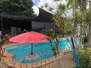 Pool - Close to amenities, NBN, Swimming pool, Netflix, (Kirwan)