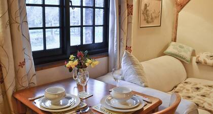 Byre Cottage - 29410