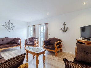 TV - 4 bedroom accommodation in Wroxham (Wroxham)