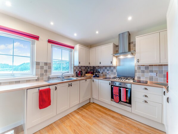 Dishwasher, high chair