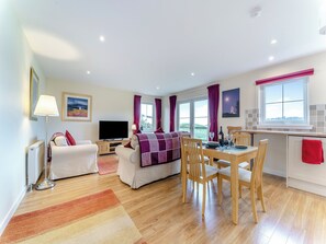 Living area - Osprey Cottage- 27939 (Stirling)