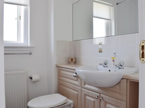 Hair dryer, towels - 3 bedroom accommodation in Anstruther (Anstruther)
