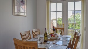 Dining - 3 bedroom accommodation in Anstruther (Anstruther)