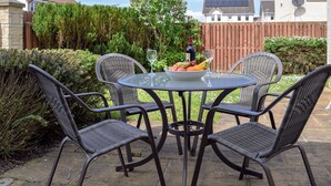 Outdoor dining - 3 bedroom accommodation in Anstruther (Anstruther)