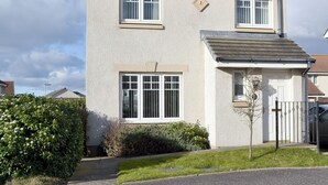Exterior - 3 bedroom accommodation in Anstruther (Anstruther)