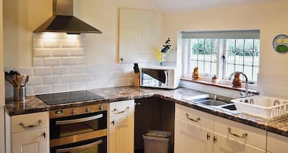 Kingshill Farm Cottage - 28270