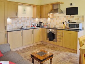 Dishwasher, highchair - 2 bedroom accommodation in High Halstow, near Rochester (High Halstow, near Rochester)