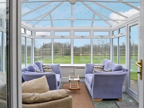 Interior - 5 bedroom accommodation in Bovey Tracey, near Newton Abbot (Bovey Tracey, near Newton Abbot)